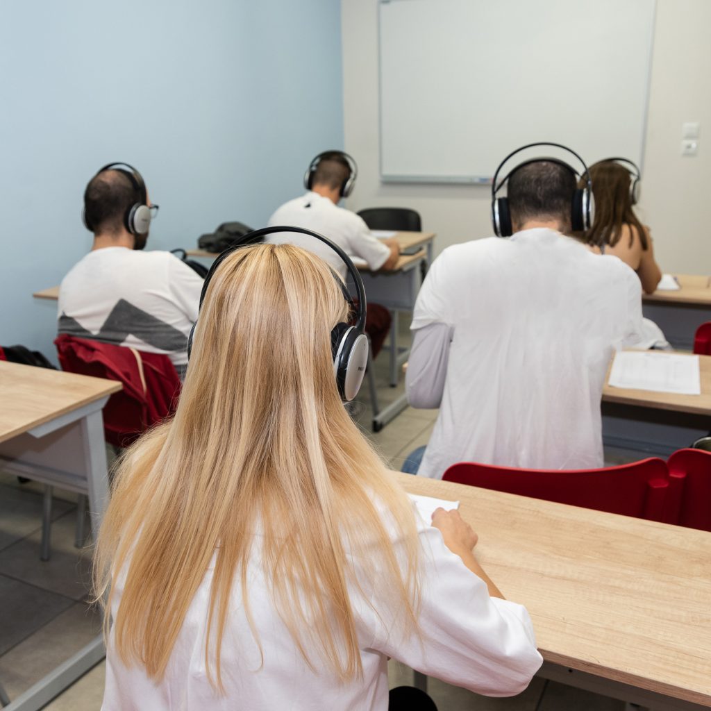Class Listening Ielts